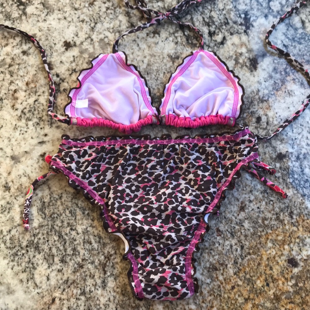 Bikini - Picture 2 of 3